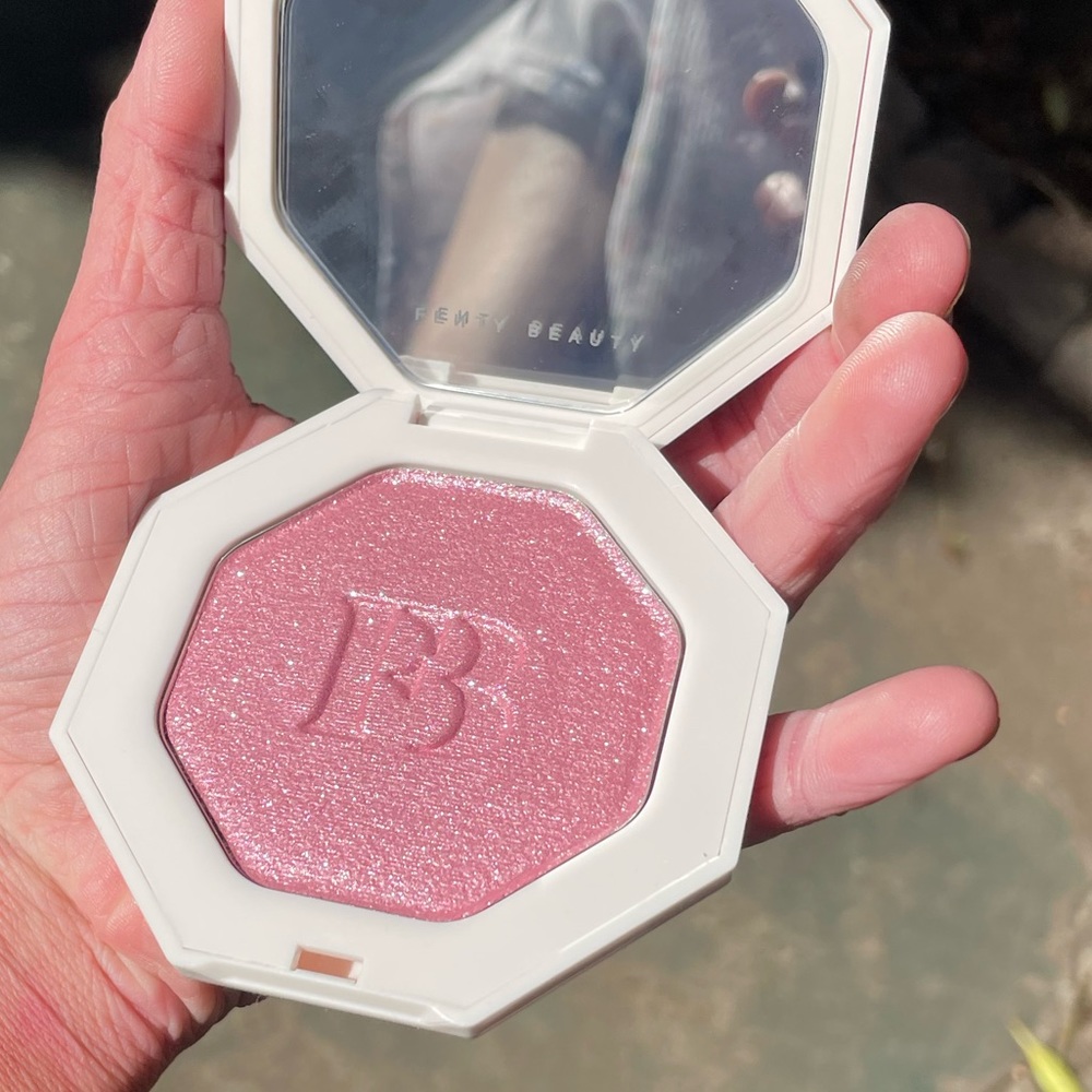 Fenty Beauty Wattabrat Highlighter NIB